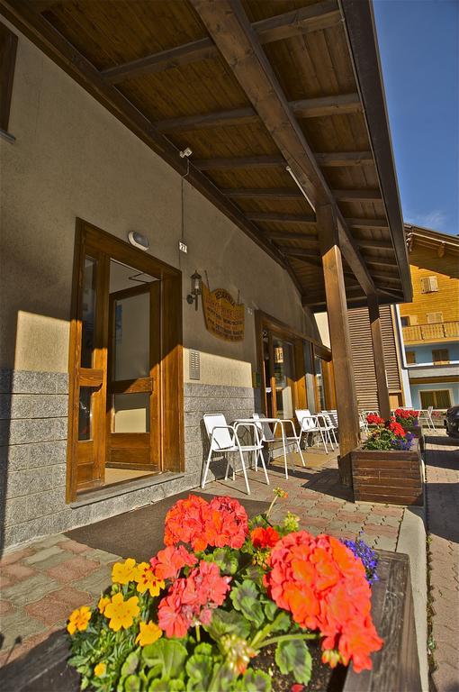 Residence Raffaella Santa Caterina Valfurva Exterior foto